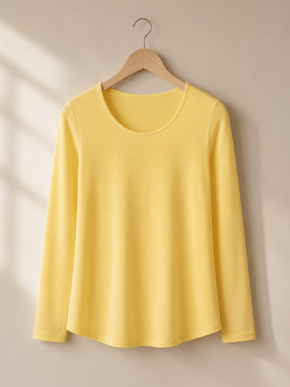 Vorderansicht: Langarm-Schlafshirt aus Micromodal von Comazo in der Farbe Sun