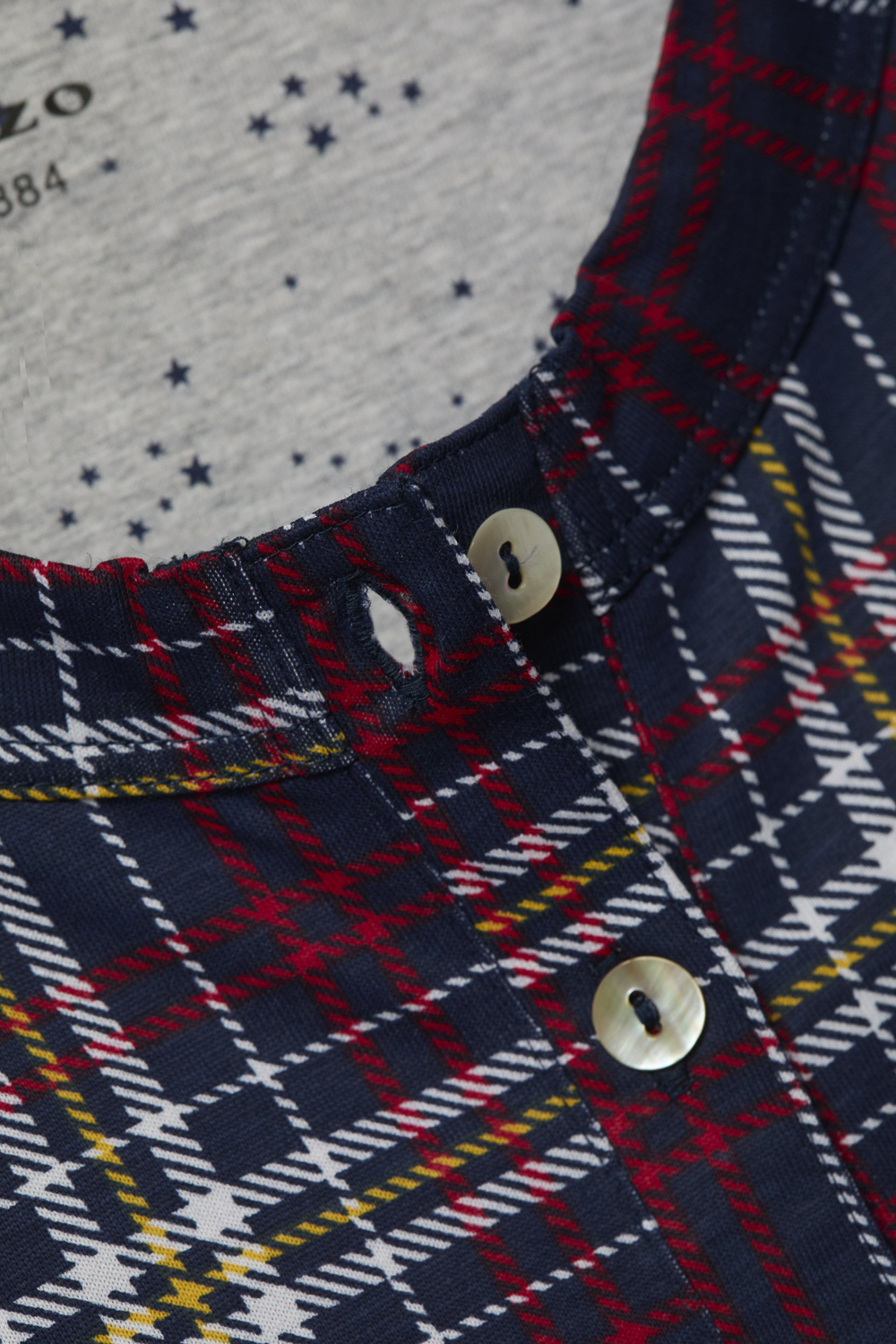 Detailbild Comazo Damen Nachthemd aus 100% Baumwolle in Blau kariert