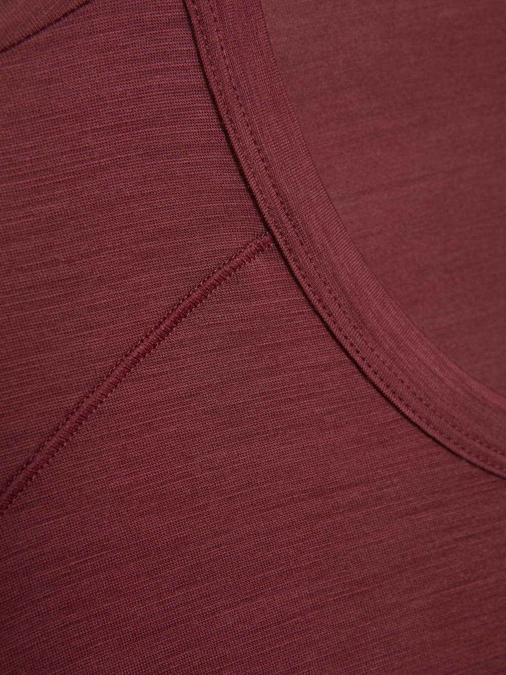 Detailbild Comazo Herren Shirt kurzarm aus Merinowolle Farbe Merlot/Porto