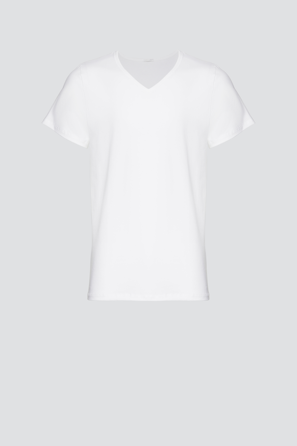 Produktbild Vorderansicht kurzarm Shirt aus Baumwolle und Micromodal von Comazo in der Farbe Weiß mit V-Ausschnitt