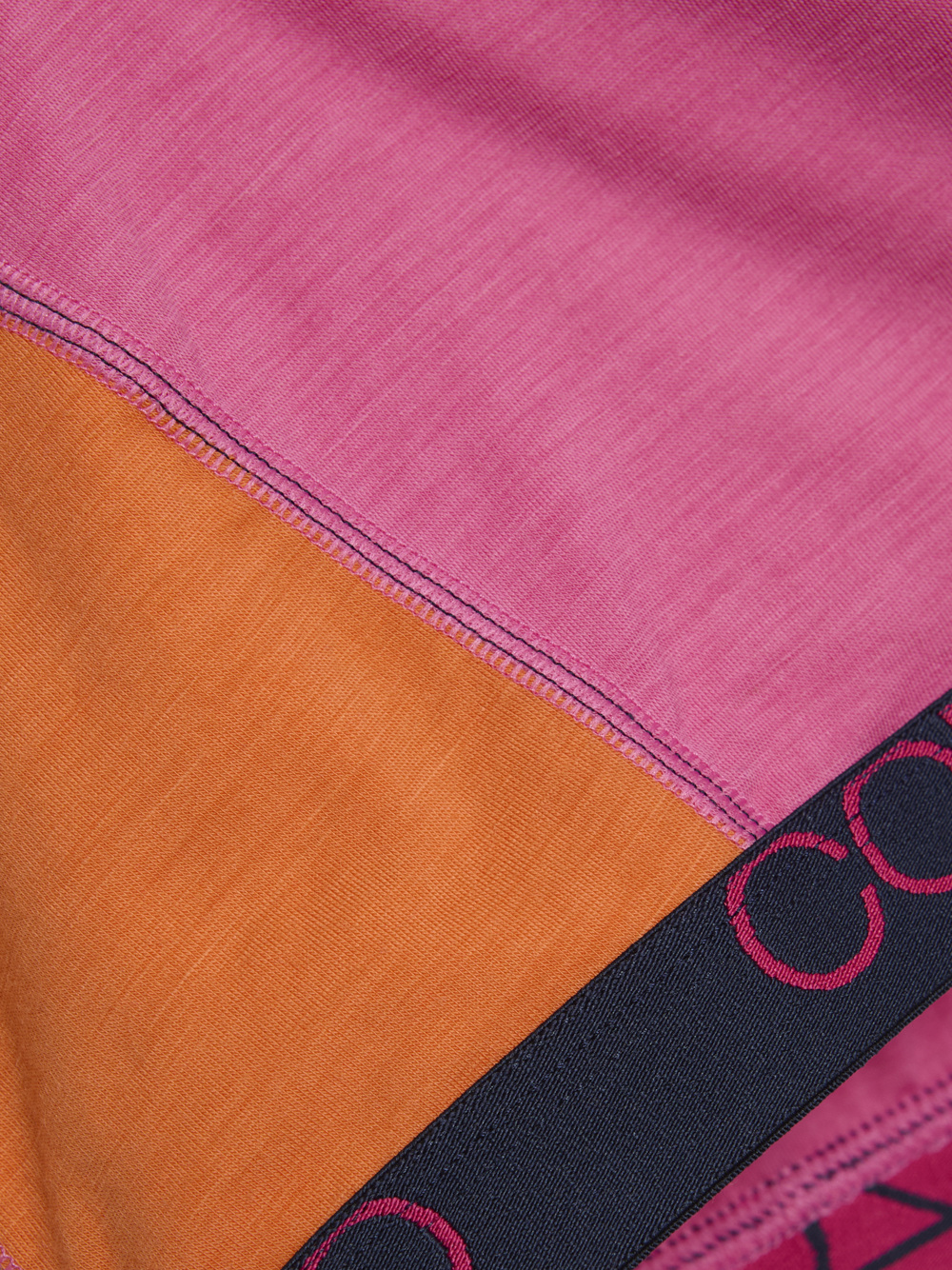 Detailbild Comazo Damen Bustier aus Merinowolle Farbe Pink-Mango