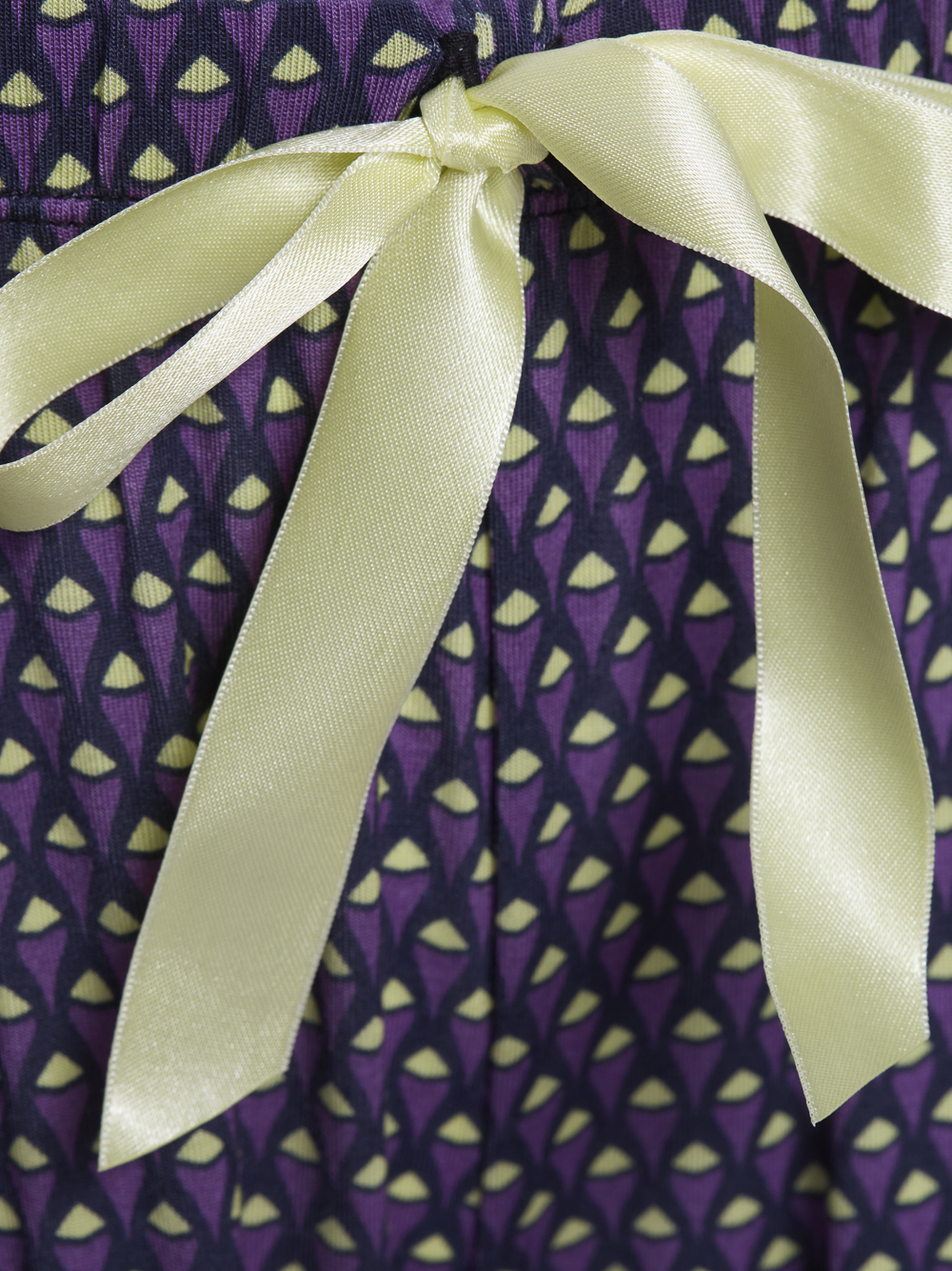 Detailbild Comazo Damen Lange Hose aus Micromodal Farbe Purple Print