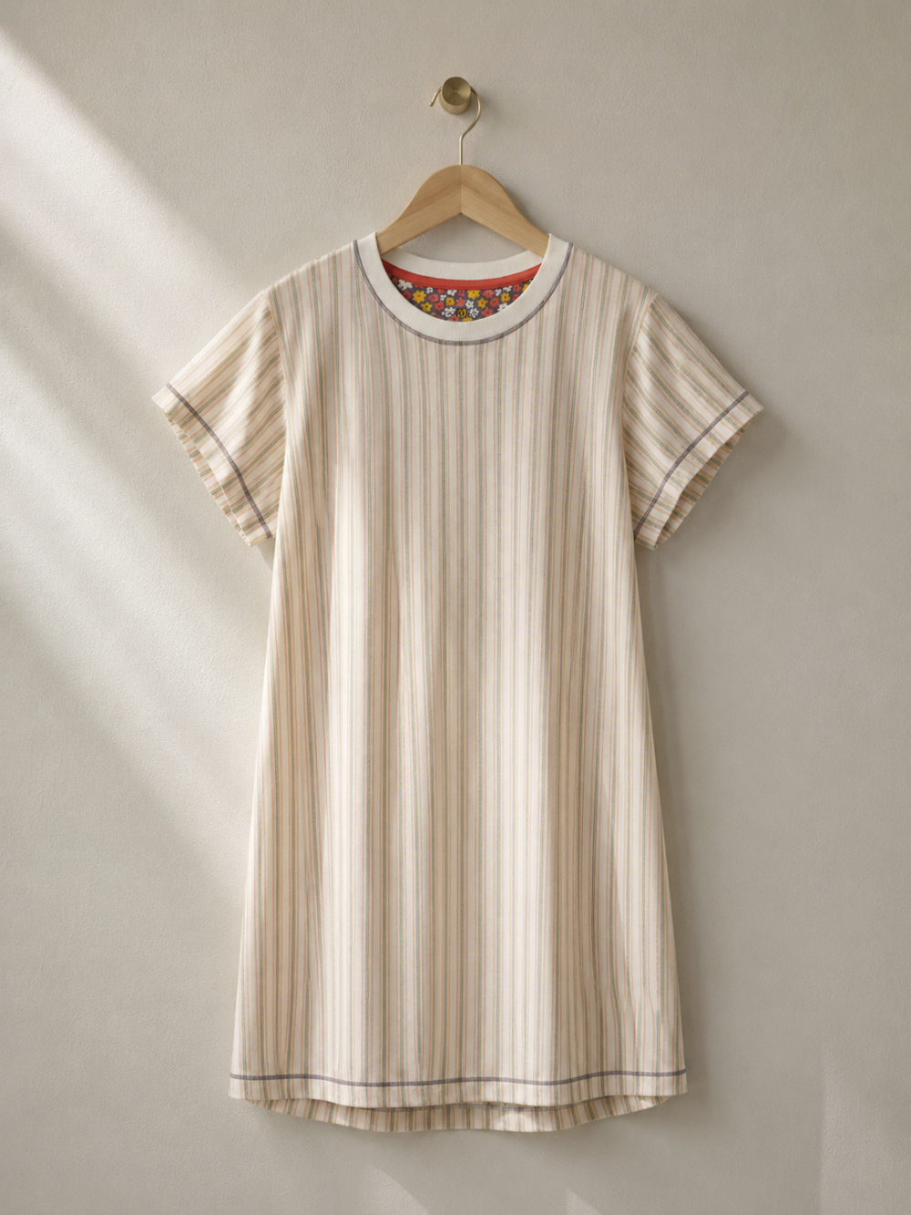 Vorderansicht Sleepshirt aus 100% Baumwolle in Ecru Stripe