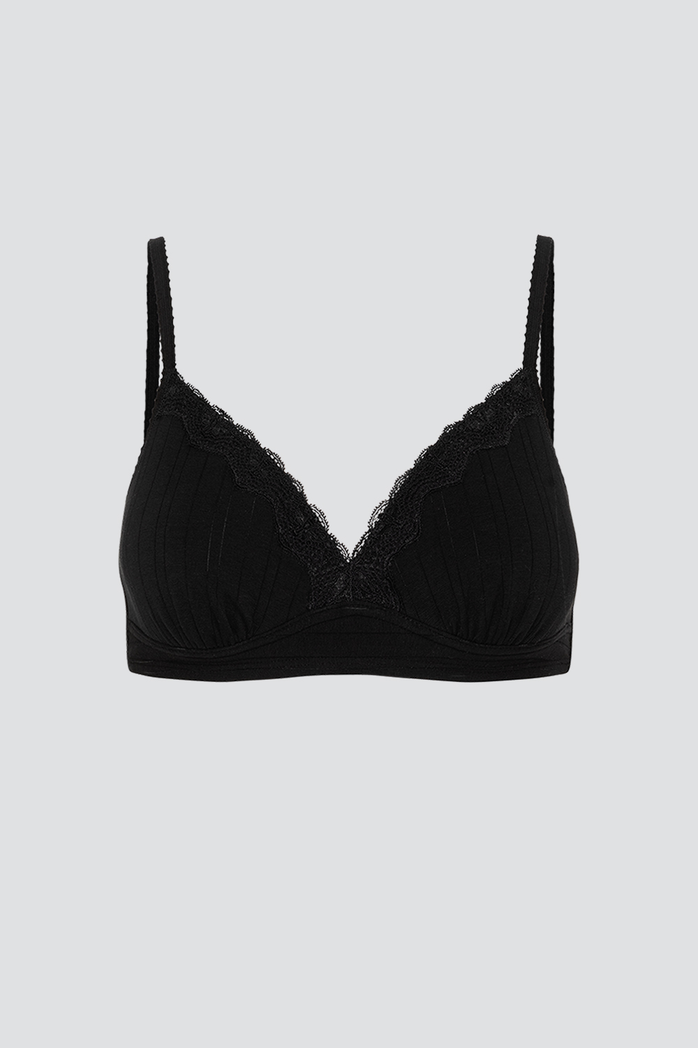 Produktbild Vorderansicht Fairtrade BH von Comazo in der Farbe Schwarz mit Spitzendetails aus Single Jersey mit Nadelzug