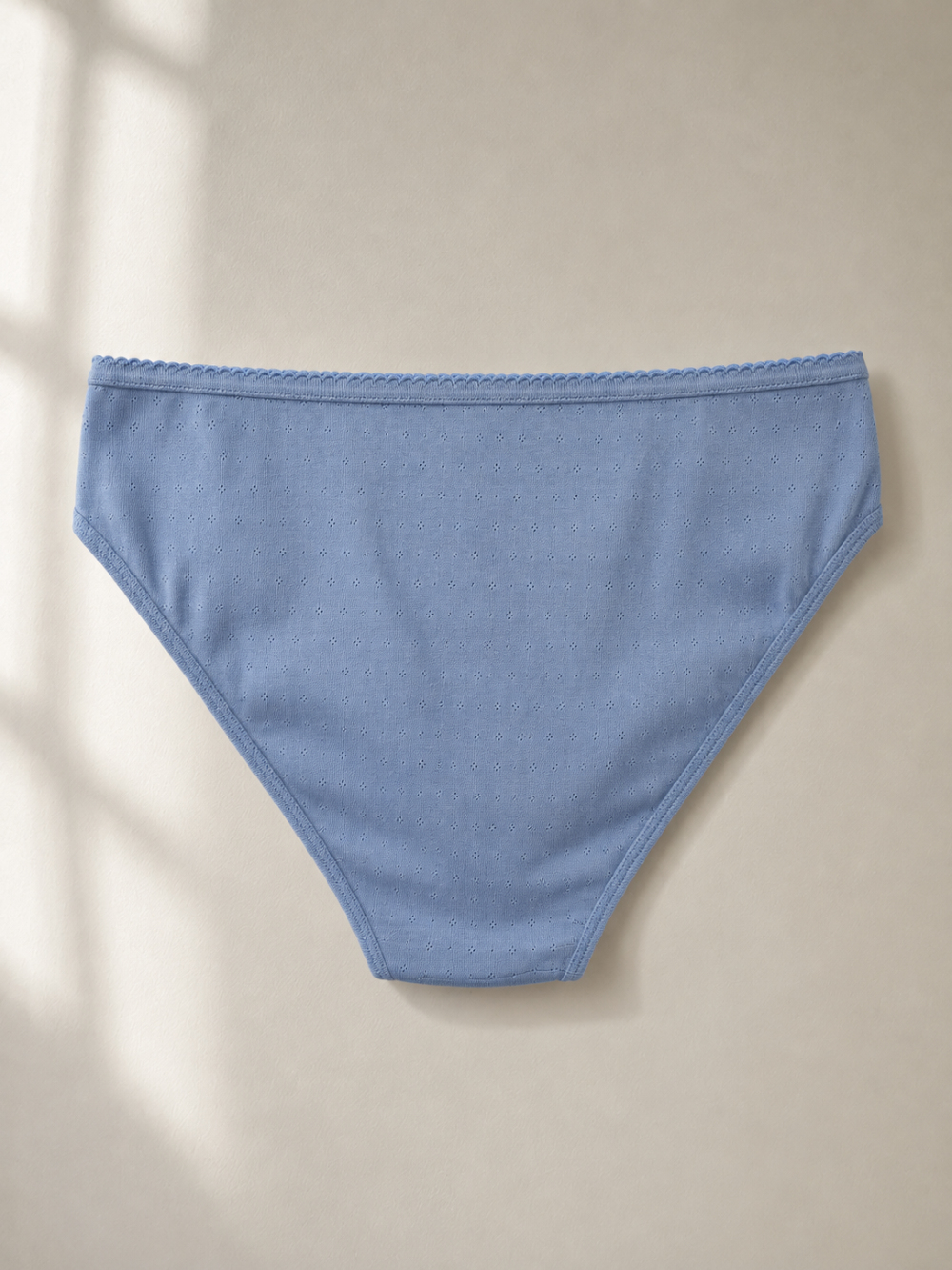 Produktbild Rückansicht Jazz Pants mit Ajour-Struktur aus Baumwolle in der Farbe Lightblue