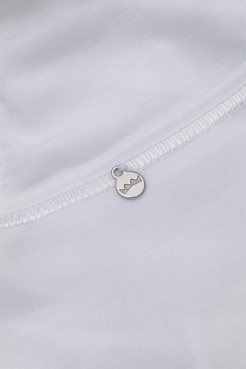 Detailbild Jazz-Pants von Comazo in der Farbe Weiß aus MicroModal® mit edlem Schmuck-Anhänger