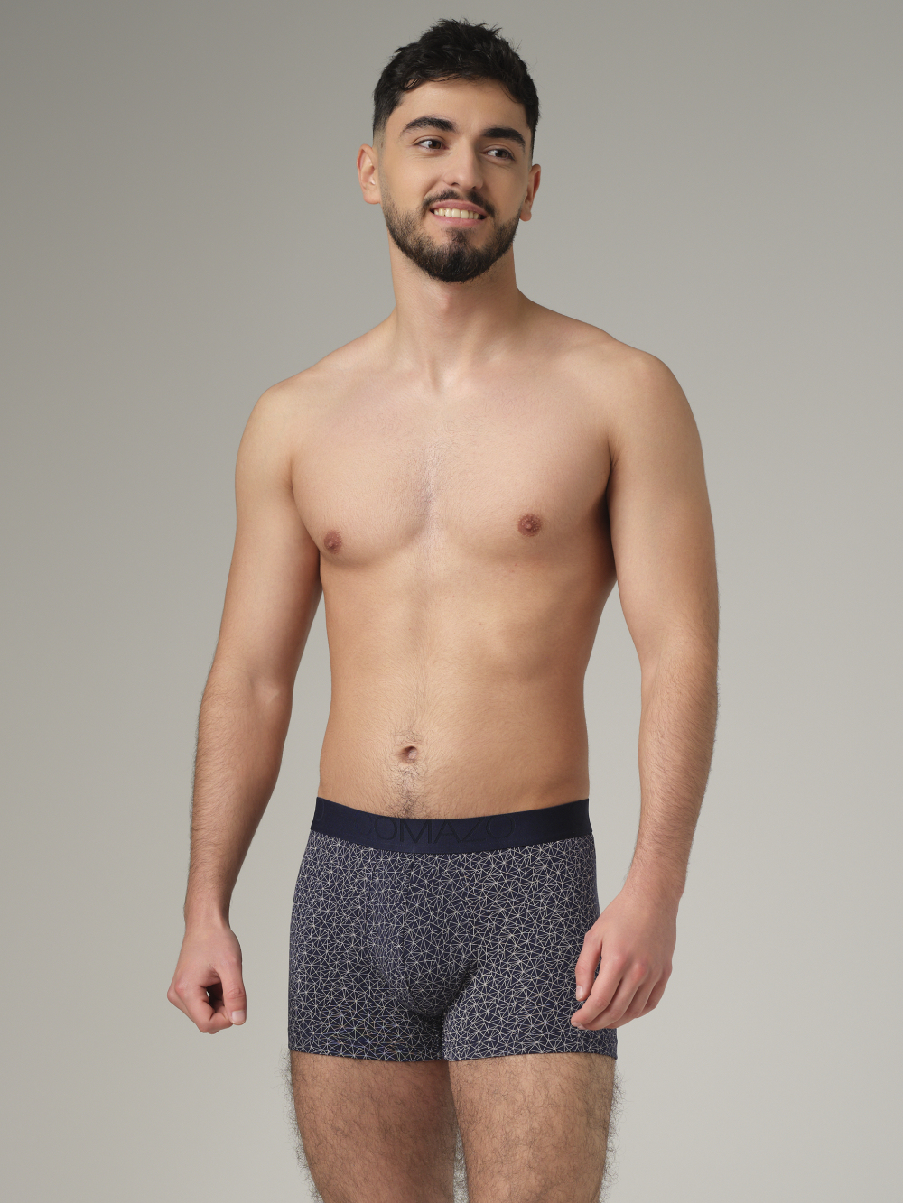 Vorderansicht: Mann trägt eine Pants aus 3er Pack "Navy" von Comazo in verschiedenen Mustern und Farben