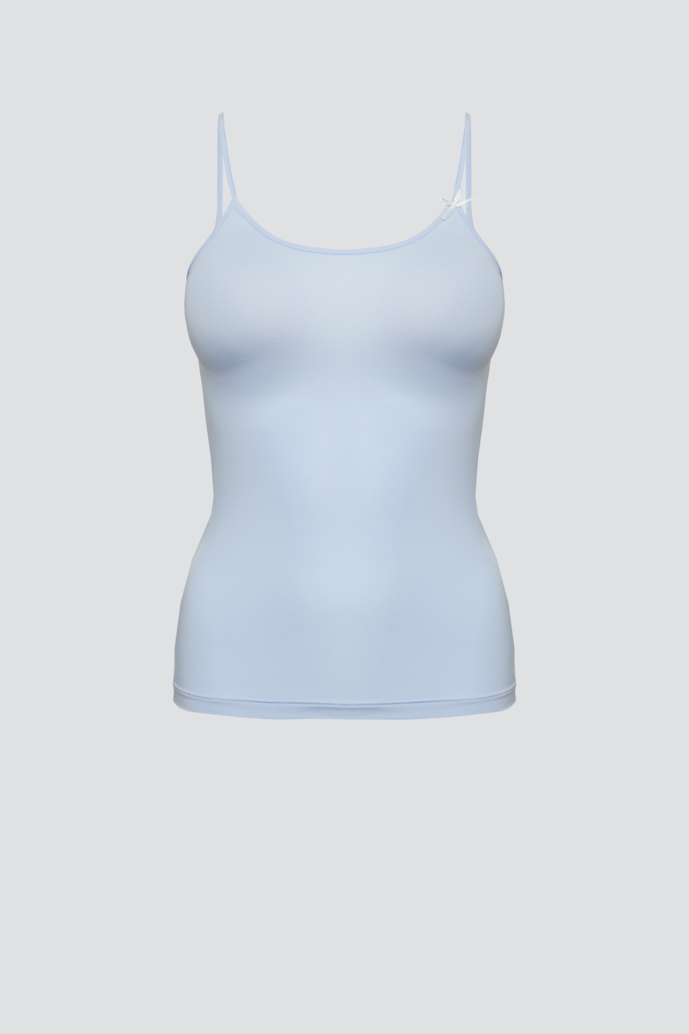 Produktbild Vorderansicht Unterhemd Spaghettiträger in der Farbe Bluebell mit Zierschleife