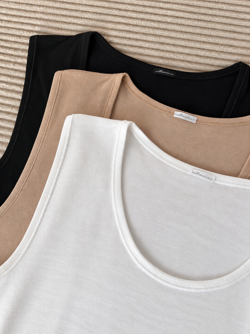 Sleeveless shirt made from cotton and micromodal