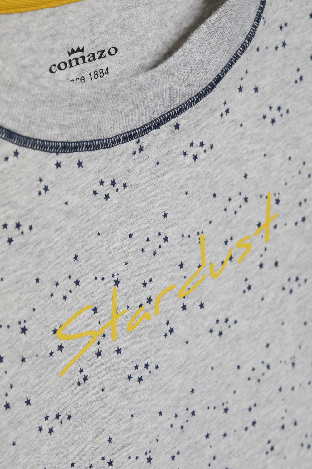 Detailbild Comazo Damen Schlafshirt aus Baumwolle Farbe Grau mit kleinen Sternen