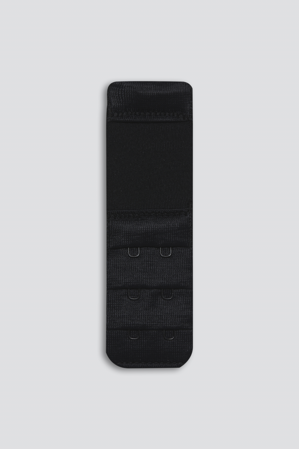 Produktbild Vorderansicht BH-Verlängerung von Comazo in der Farbe Schwarz mit 2-Haken-Ösen-Verschluss zur Erweiterung des Unterbrustumfangs