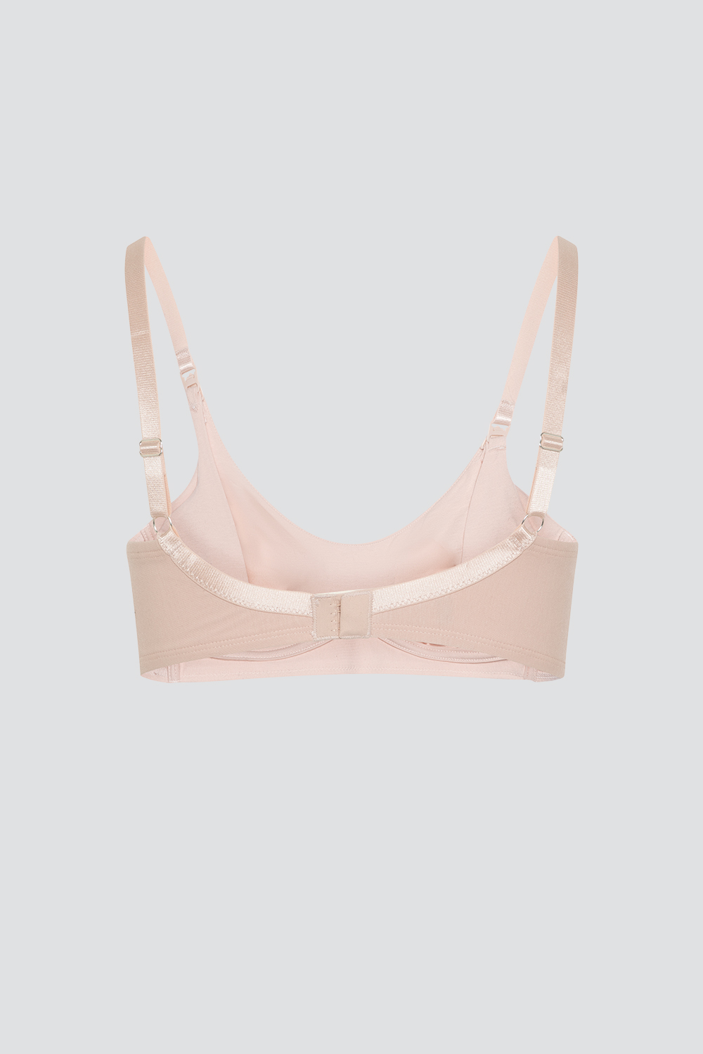 Produktbild Rückansicht Fairtrade Still-BH von Comazo in der Farbe Almond ohne Bügel,  mit einhändig bedienbarem Klick-Verschluss